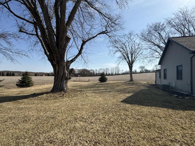 N2453 Bates ROAD, Adell, WI 53001