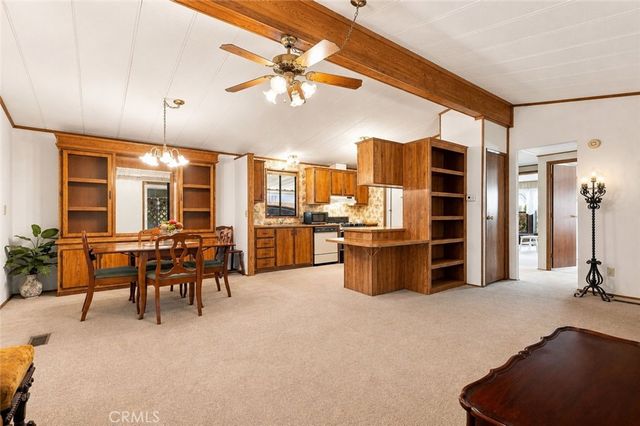 661 Roadrunner, Perris, CA 92570