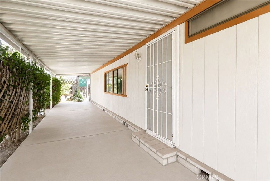 661 Roadrunner, Perris, CA 92570 — photo 2