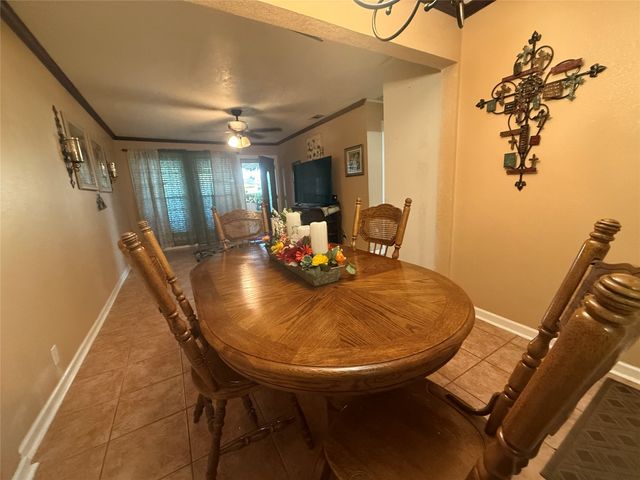 4113 Barksdale Court, Dallas, TX 75211