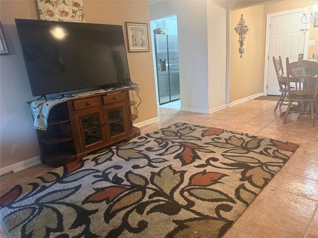 4113 Barksdale Court, Dallas, TX 75211
