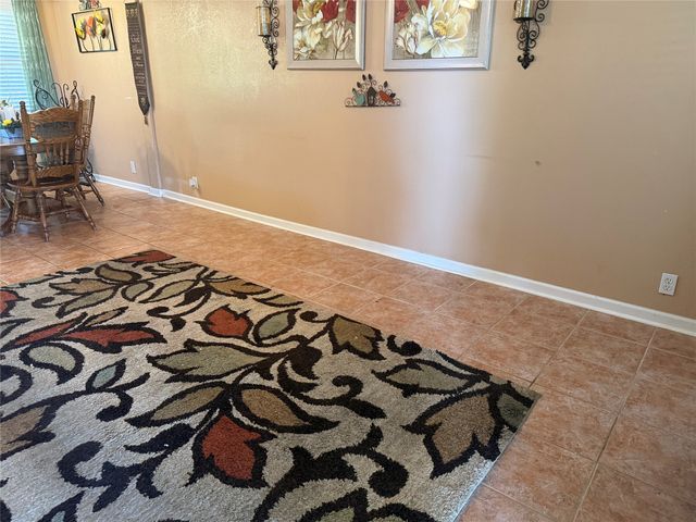 4113 Barksdale Court, Dallas, TX 75211