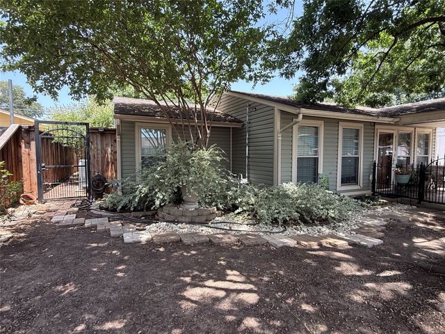 4113 Barksdale Court, Dallas, TX 75211