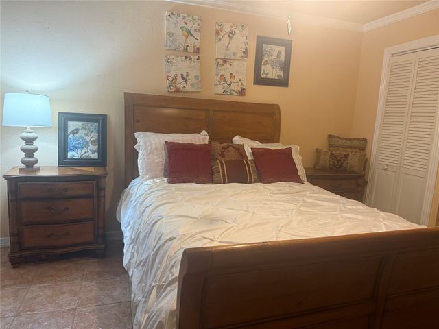 4113 Barksdale Court, Dallas, TX 75211
