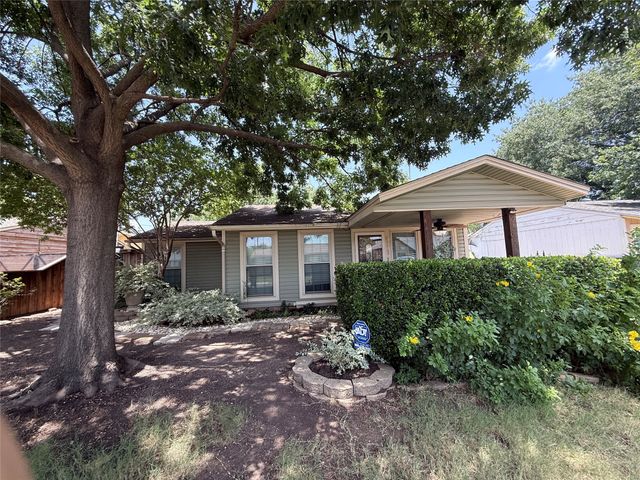 4113 Barksdale Court, Dallas, TX 75211