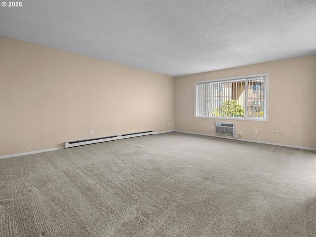 1181 Ne GRANT St, Hillsboro, OR 97124