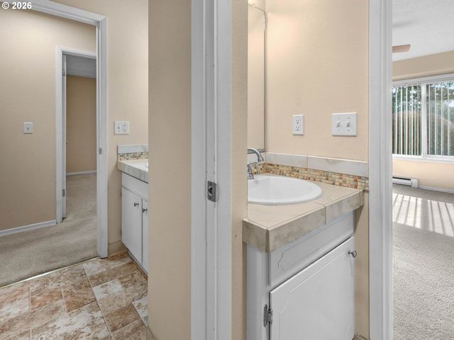 1181 Ne GRANT St, Hillsboro, OR 97124