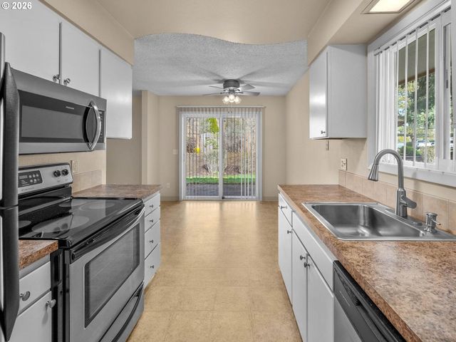 1181 Ne GRANT St, Hillsboro, OR 97124