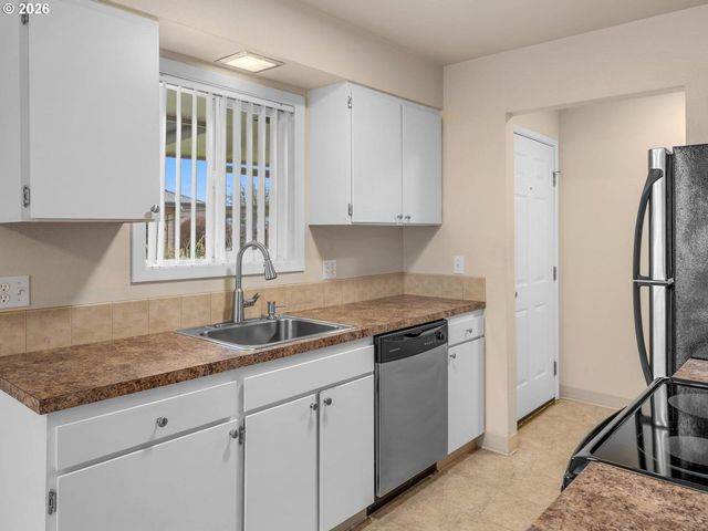 1181 Ne GRANT St, Hillsboro, OR 97124