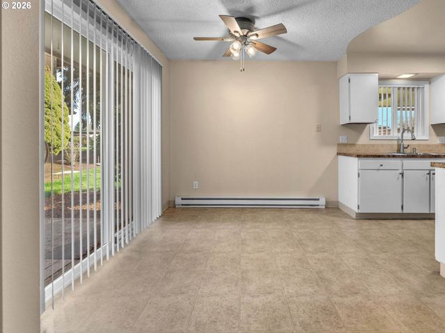 1181 Ne GRANT St, Hillsboro, OR 97124