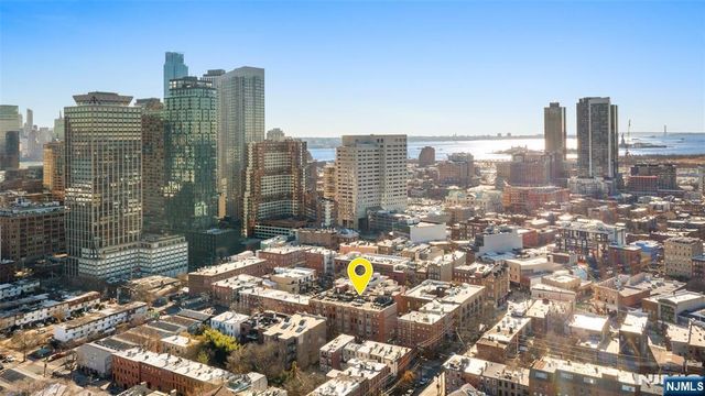 231 1st Street 1B, Jersey City, NJ 07302