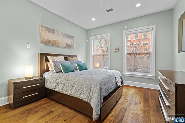 231 1st Street 1B, Jersey City, NJ 07302