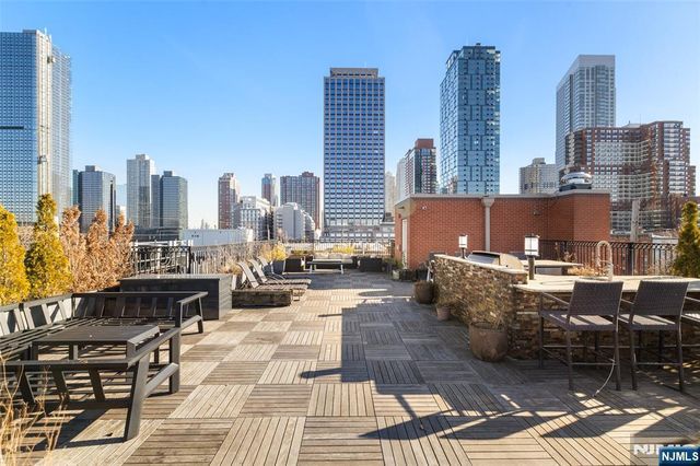 231 1st Street 1B, Jersey City, NJ 07302