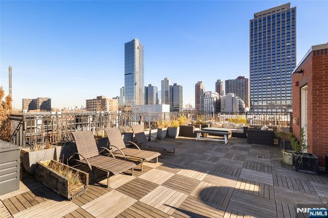 231 1st Street 1B, Jersey City, NJ 07302