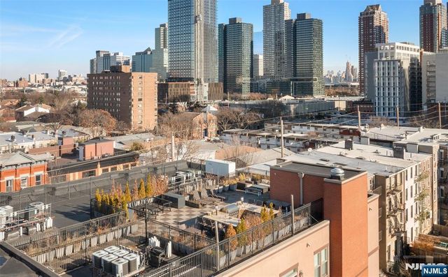 231 1st Street 1B, Jersey City, NJ 07302