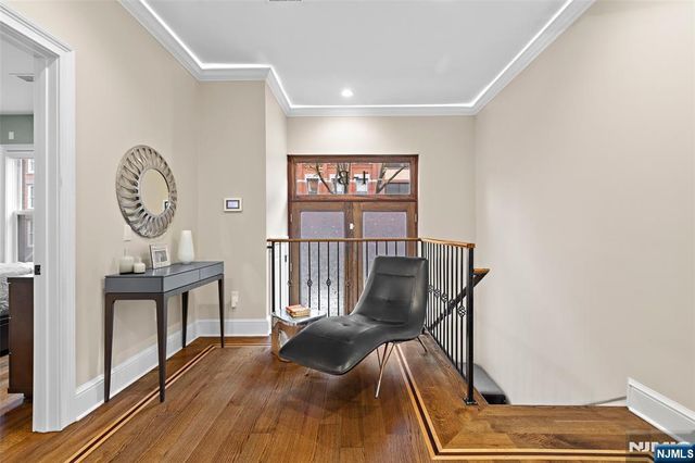 231 1st Street 1B, Jersey City, NJ 07302