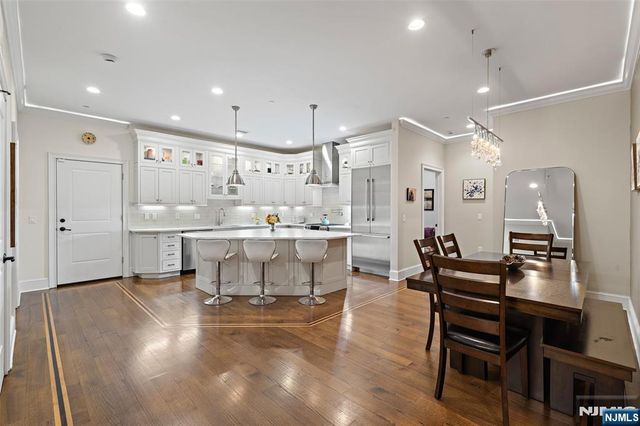 231 1st Street 1B, Jersey City, NJ 07302