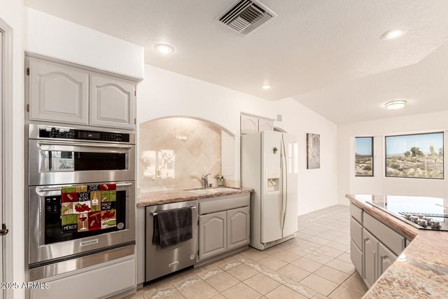 1225 MULE DEER Trail, Wickenburg, AZ 85390