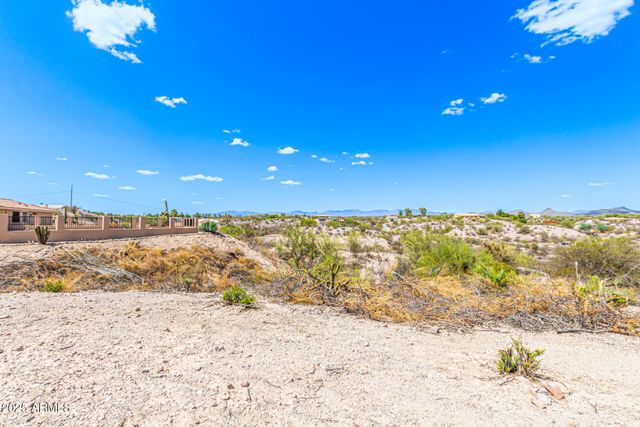 1225 MULE DEER Trail, Wickenburg, AZ 85390