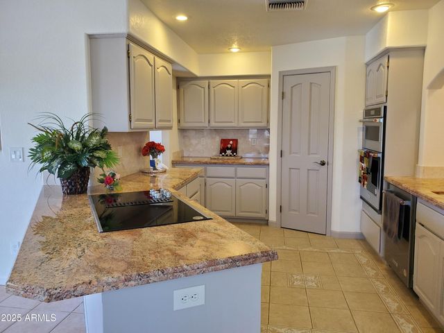 1225 MULE DEER Trail, Wickenburg, AZ 85390