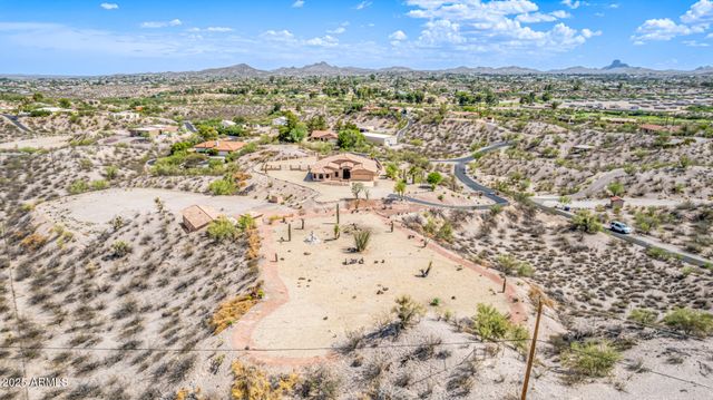 1225 MULE DEER Trail, Wickenburg, AZ 85390