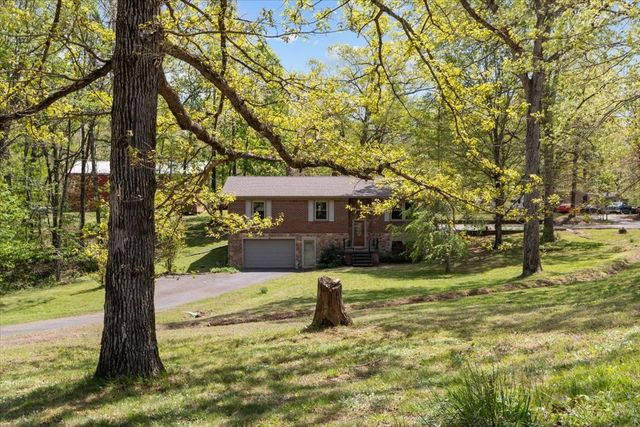 48 Hill Rd, Big Sandy, TN 38221