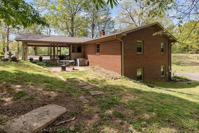 48 Hill Rd, Big Sandy, TN 38221