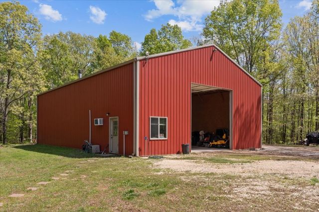 48 Hill Rd, Big Sandy, TN 38221