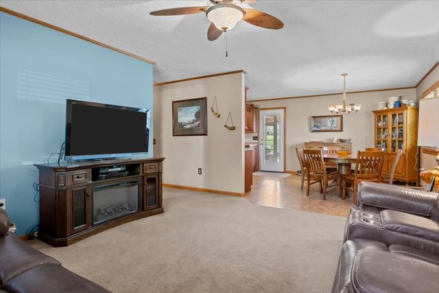 48 Hill Rd, Big Sandy, TN 38221