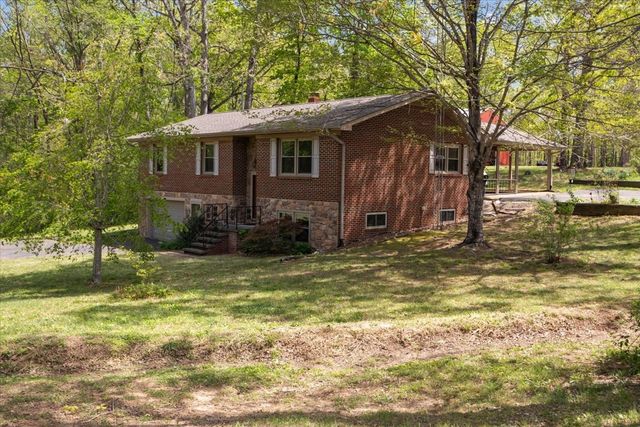 48 Hill Rd, Big Sandy, TN 38221