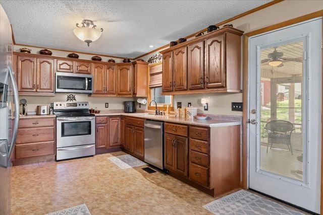 48 Hill Rd, Big Sandy, TN 38221