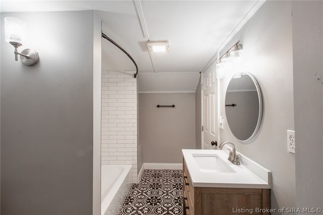 901 Cherry Drive, Jeffersonville, IN 47130