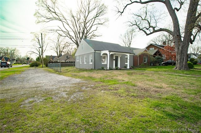 901 Cherry Drive, Jeffersonville, IN 47130