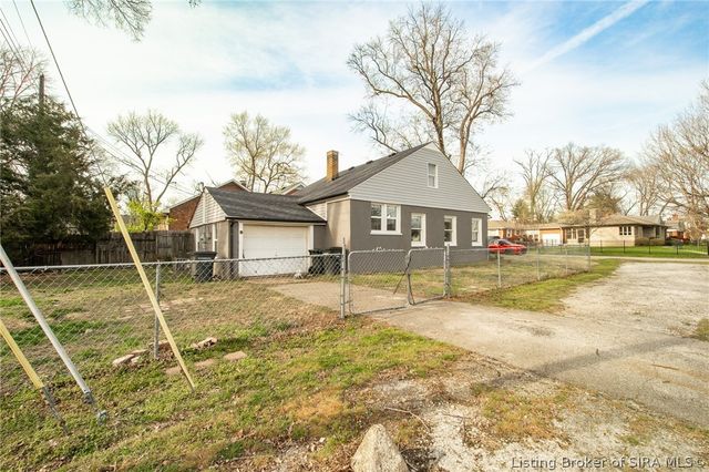 901 Cherry Drive, Jeffersonville, IN 47130