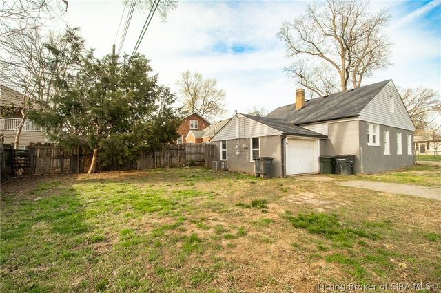 901 Cherry Drive, Jeffersonville, IN 47130