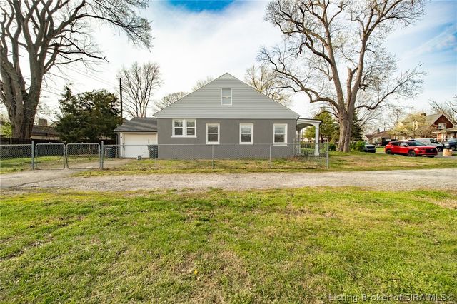 901 Cherry Drive, Jeffersonville, IN 47130