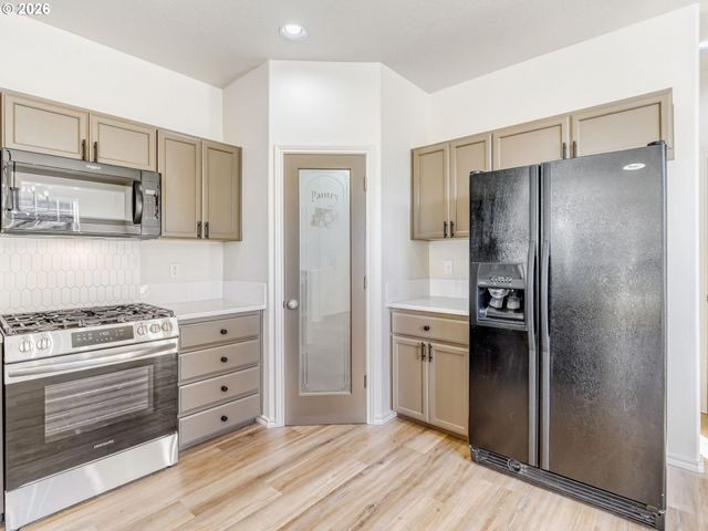 11165 Sw BARBER St, Wilsonville, OR 97070