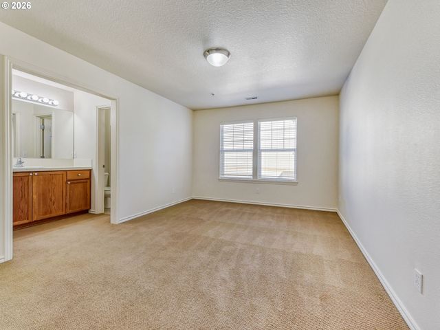 11165 Sw BARBER St, Wilsonville, OR 97070