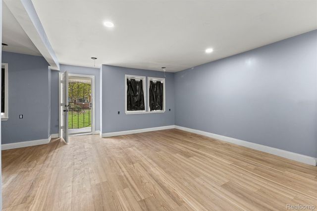 10017 Manor Street, Detroit, MI 48204