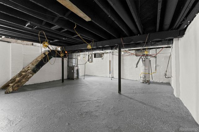 10017 Manor Street, Detroit, MI 48204