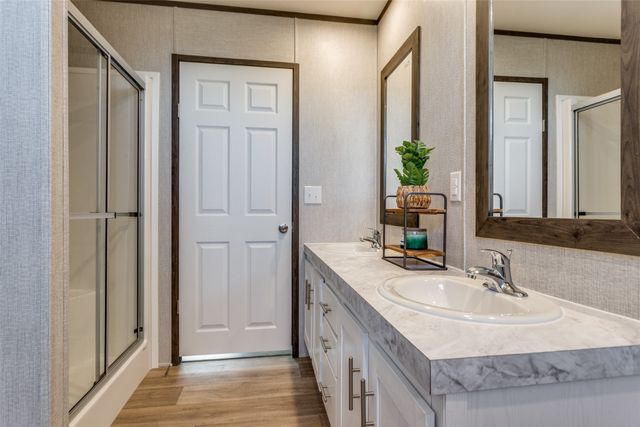 175 Cedar Drive, Azle, TX 76020