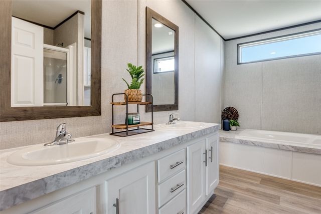 175 Cedar Drive, Azle, TX 76020