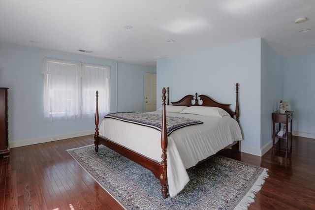 98 Randolph St, Weymouth, MA 02190