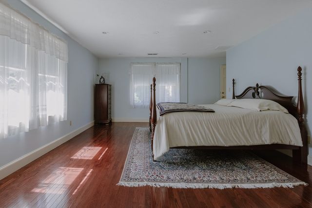 98 Randolph St, Weymouth, MA 02190
