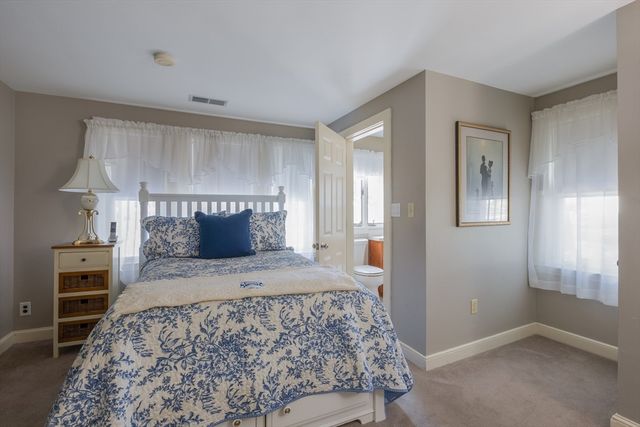 98 Randolph St, Weymouth, MA 02190