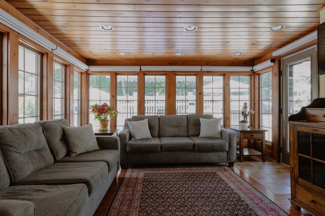 98 Randolph St, Weymouth, MA 02190