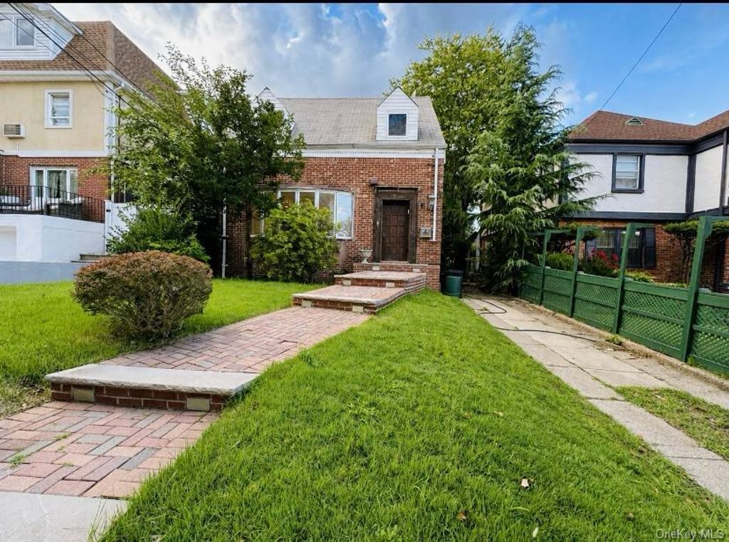 176-29 80th Drive, Jamaica, NY 11432 — exterior