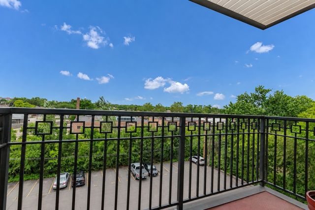 6490 N Northwest Highway 5F, Chicago, IL 60631