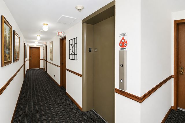 6490 N Northwest Highway 5F, Chicago, IL 60631