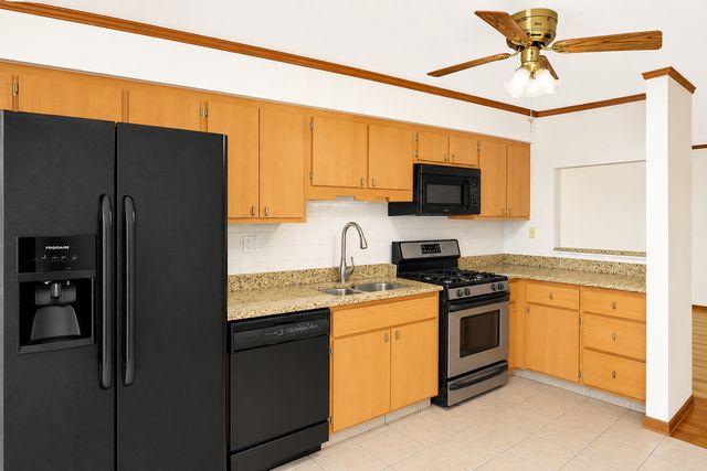 6490 N Northwest Highway 5F, Chicago, IL 60631
